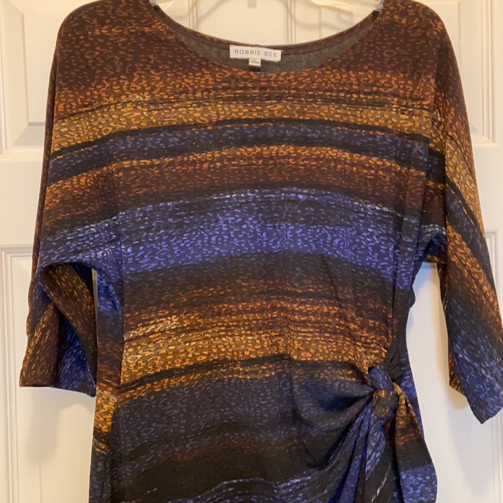 Dress - Picture 2 of 4
